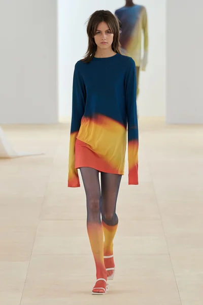 Look 11
